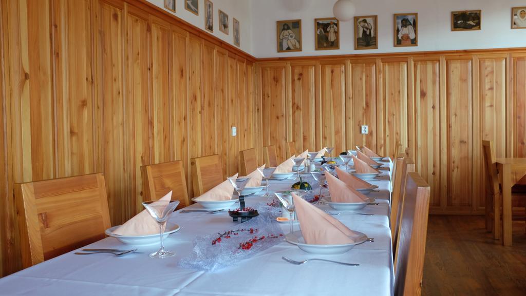 Penzion Manin Považská Bystrica Exterior foto