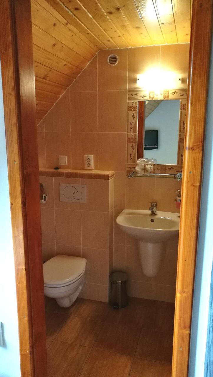 Penzion Manin Považská Bystrica Exterior foto