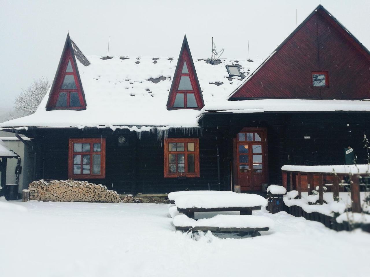 Penzion Manin Považská Bystrica Exterior foto